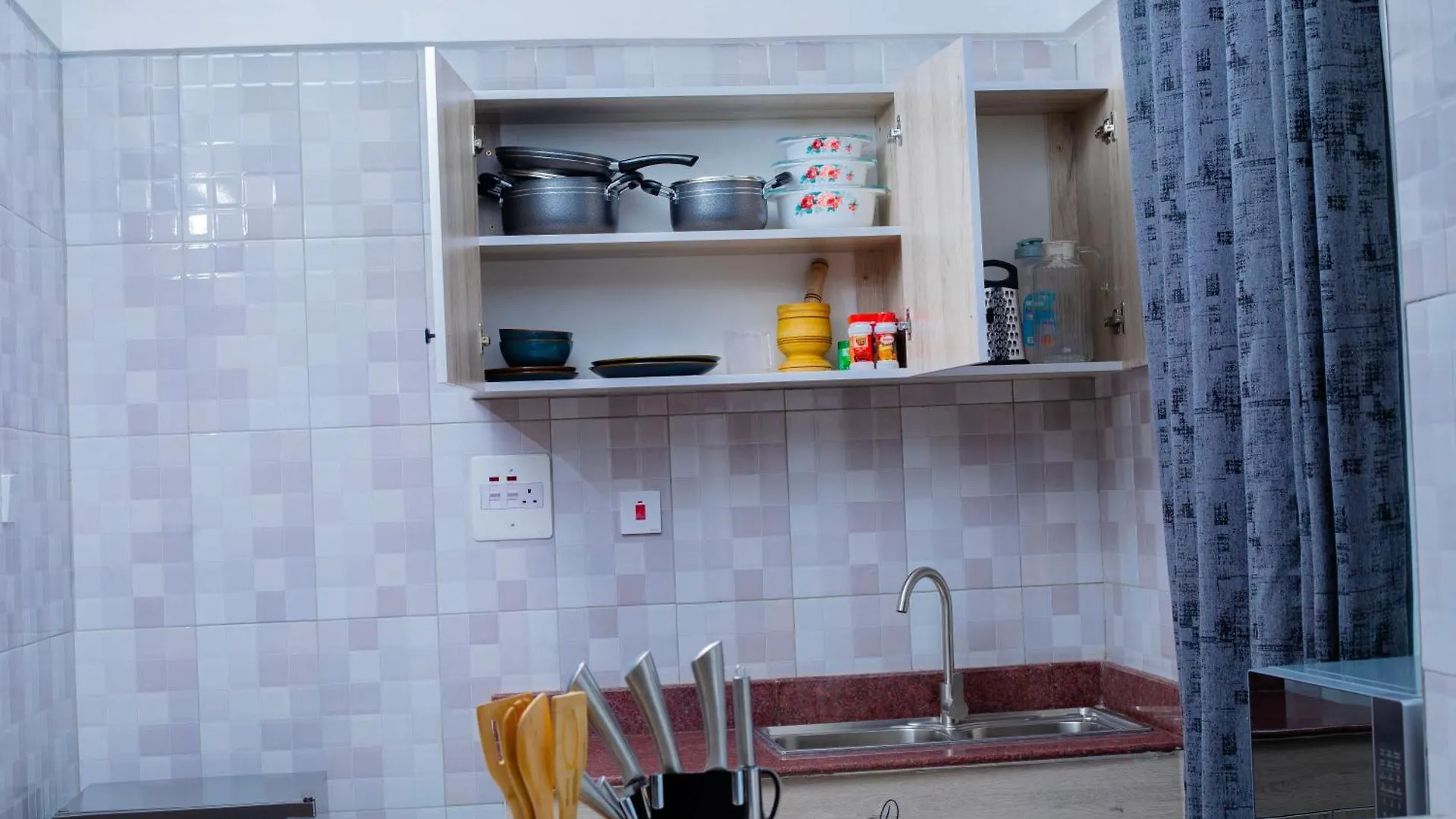 Urban View Apartment 坎帕拉